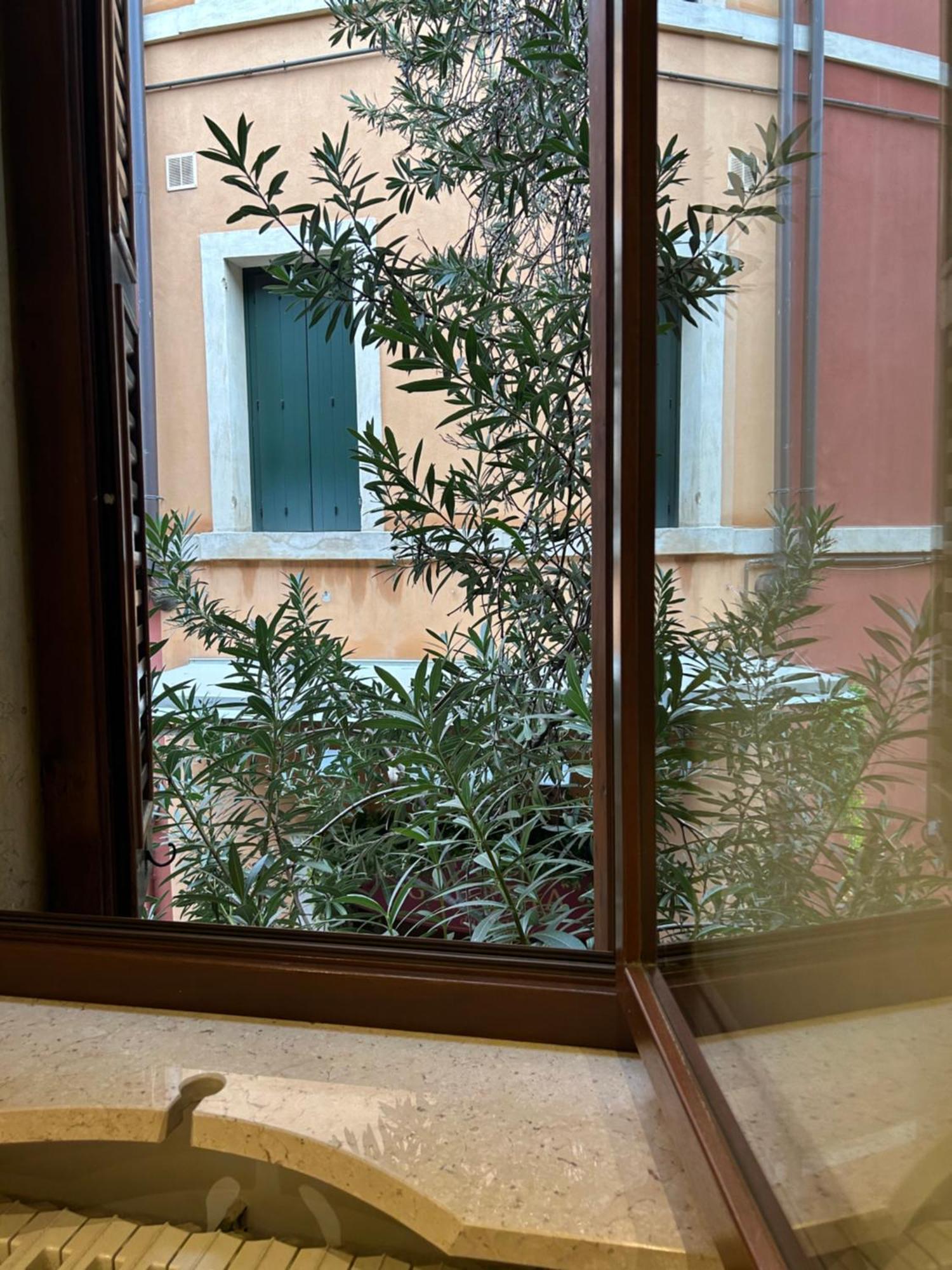 Residenza Della Samaritana Classici Verona Exterior photo